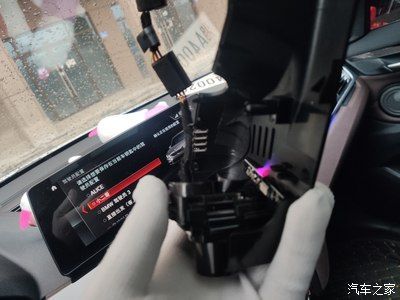 行车记录仪拆下（行车记录仪拆下来能继续用吗）