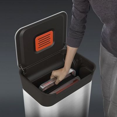家用智能压缩式垃圾桶(智能垃圾压缩箱)-图1 家用智能压缩式垃圾桶(智能垃圾压缩箱)-图1